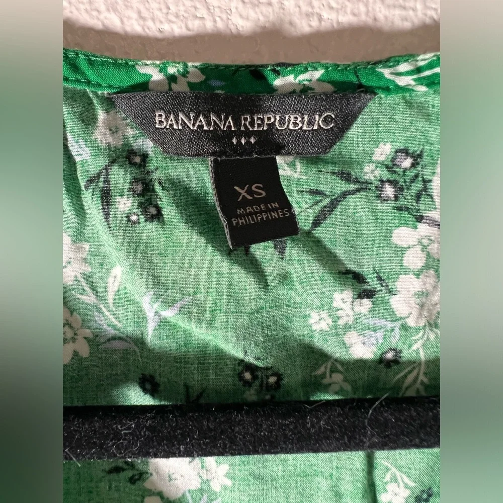Banana Republic Green Floral Ruched Sleeve Dress – Size XS